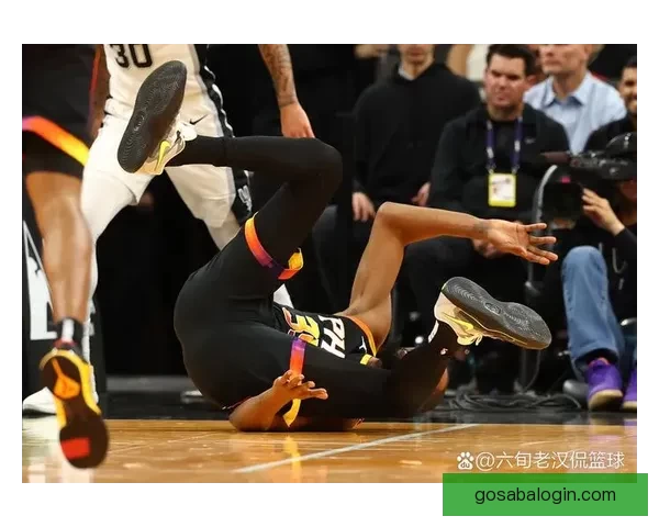 马刺主帅透露文班脚踝轻微不适赛后将进行冰敷